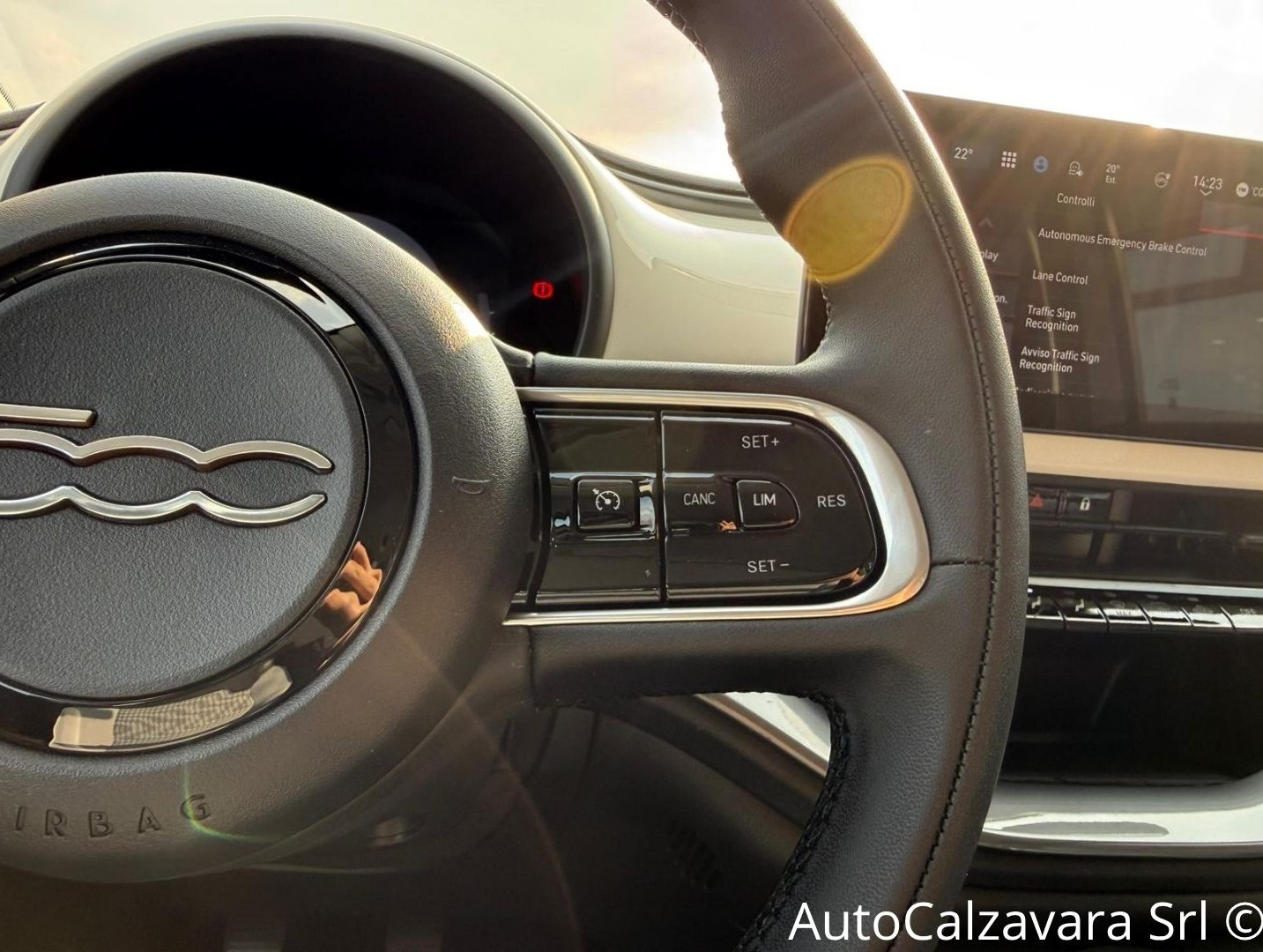 Fiat 500 Berlina Hybrid Torino / BIANCO GELATO / TX262635