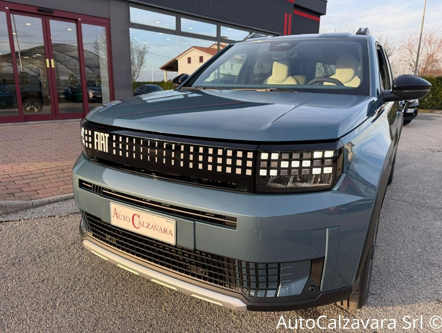 Fiat Grande Panda 1.2 Hybrid 100 CV S&S La Prima / BLU LAGO / SZA18451