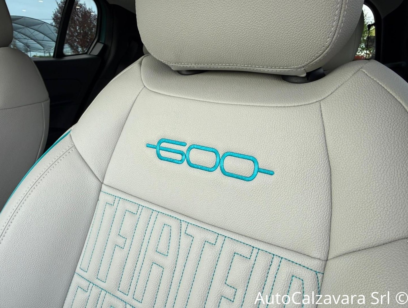 Fiat 600 Hybrid 100 CV DCT MHEV La Prima / AZZURRO ACQUA / GY632CV