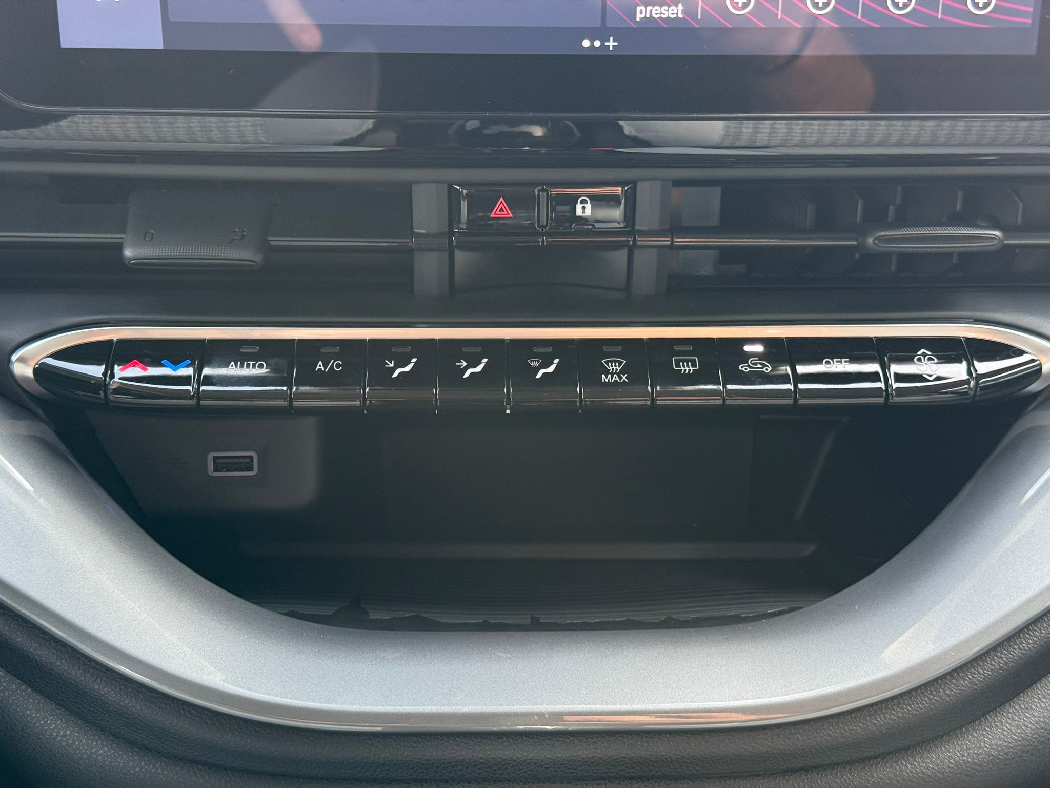 Fiat 500 Berlina Hybrid Torino / NERO ONYX / TX262578