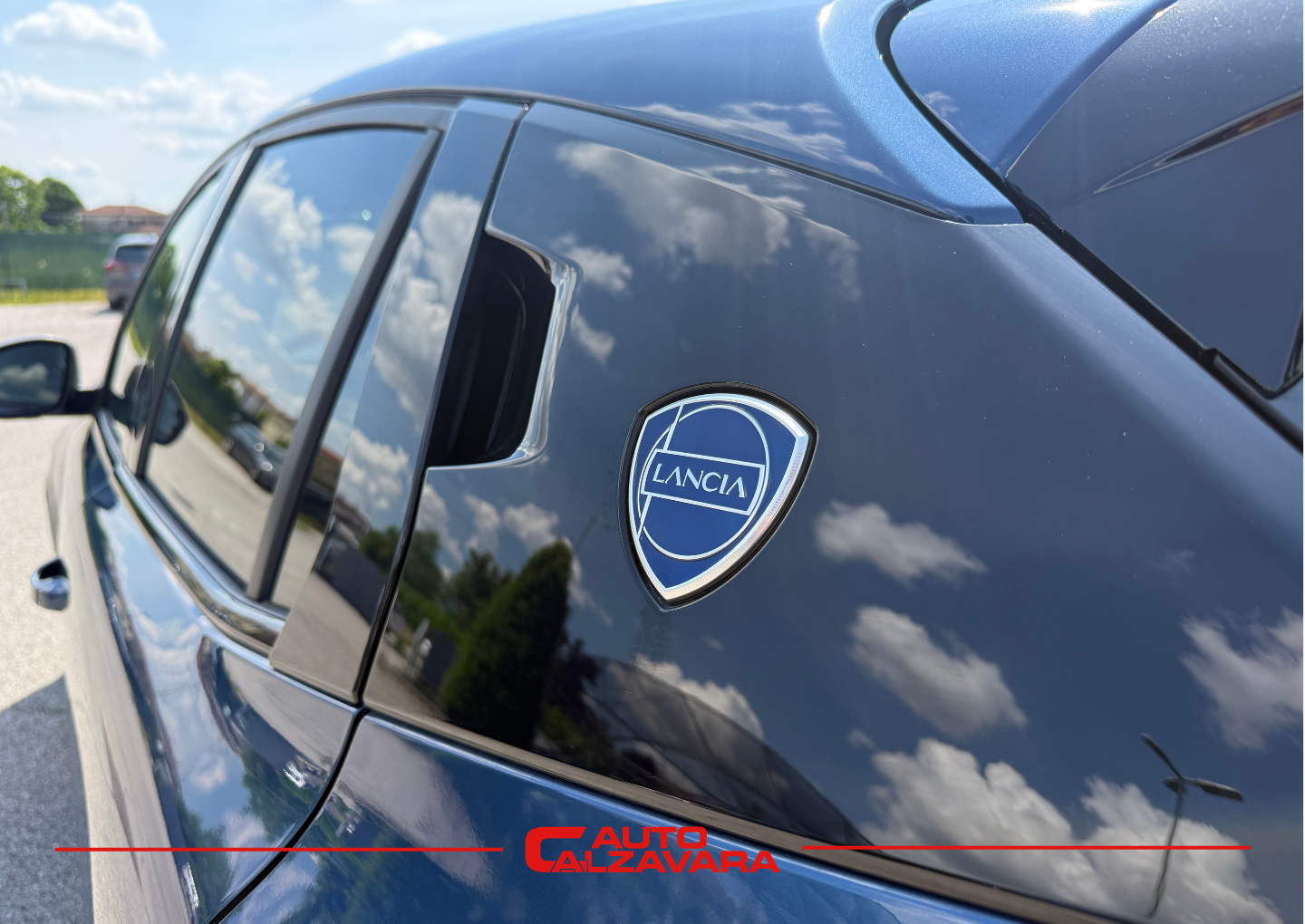 Lancia Ypsilon 4ª serie Hybrid e-DCT LX / BLU LANCIA / HA601FX