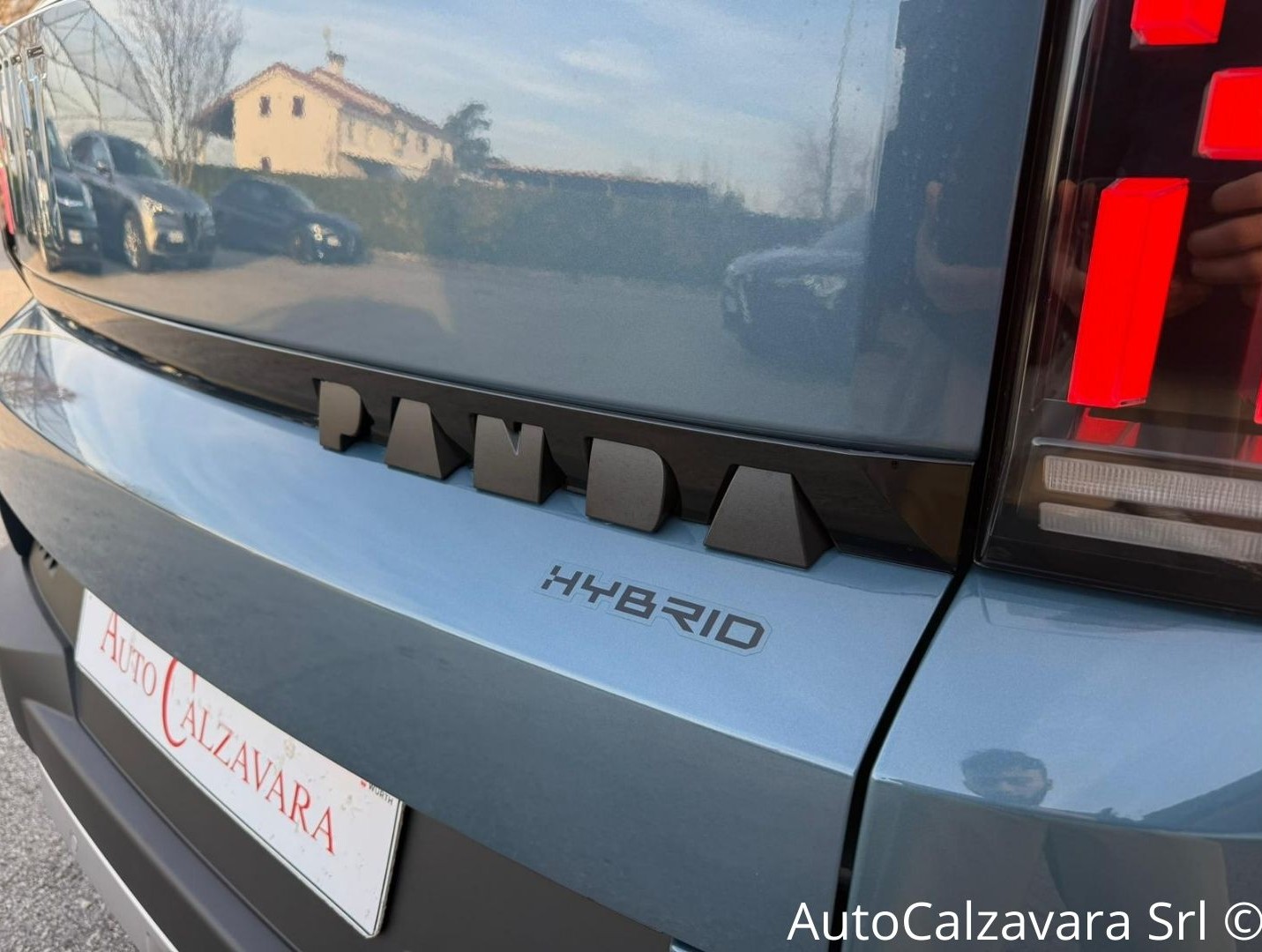 Fiat Grande Panda 1.2 Hybrid 100 CV S&S La Prima / BLU LAGO / SZA18451