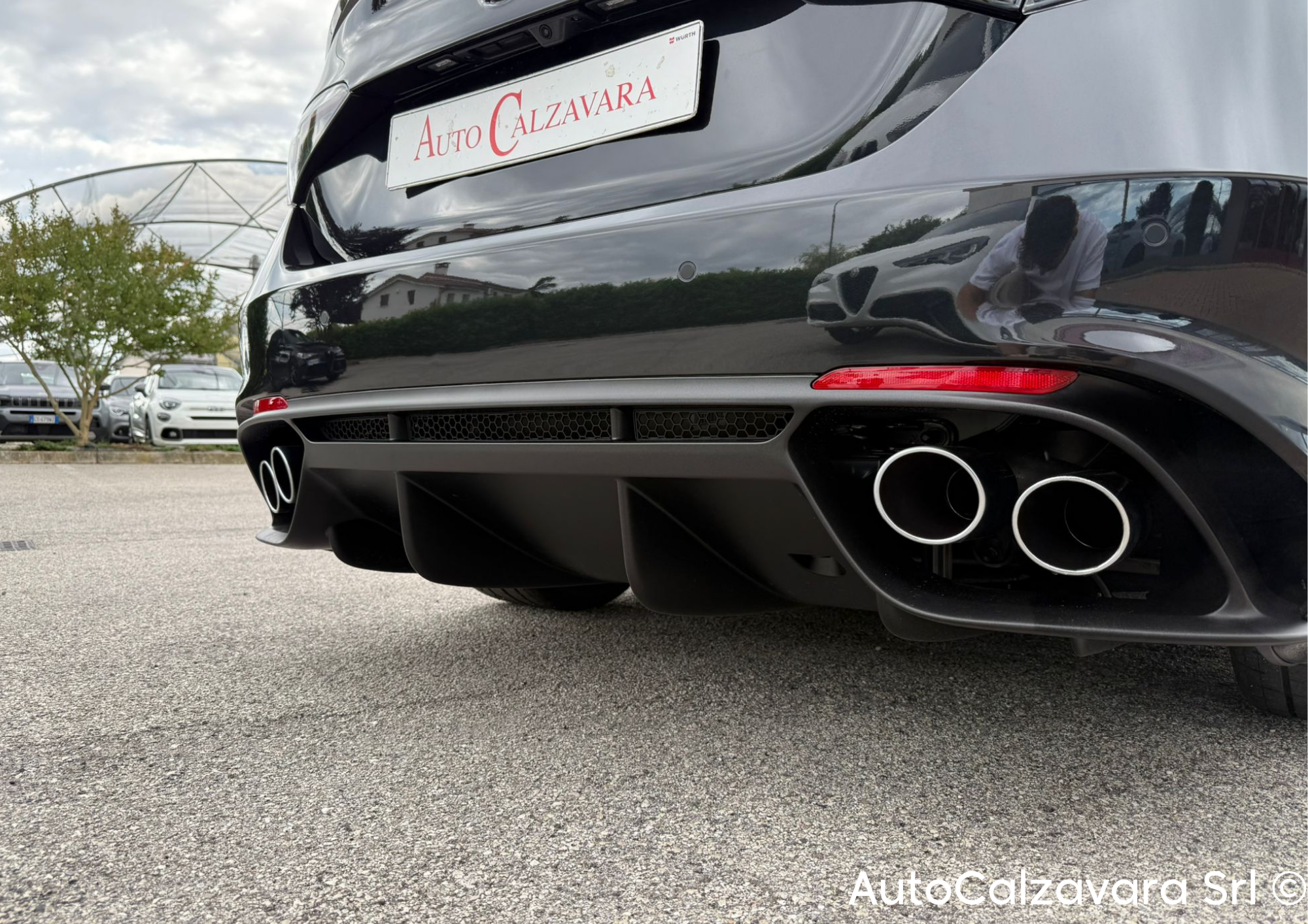 Alfa Romeo Giulia 2.9 V6 Bi-Turbo AT8 Quadrifoglio / NERO VULCANO / R7691018