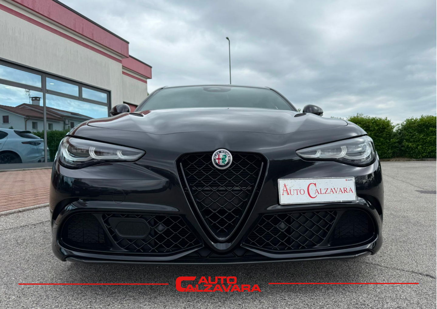 Alfa Romeo Giulia 2.9 V6 Bi-Turbo AT8 Quadrifoglio / NERO VULCANO / R7691018