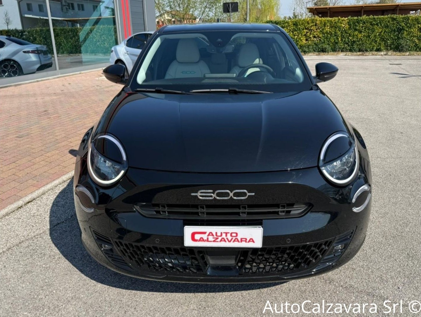 Fiat 600 Hybrid 100 CV DCT MHEV La Prima / NERO CINEMA / GY485CV