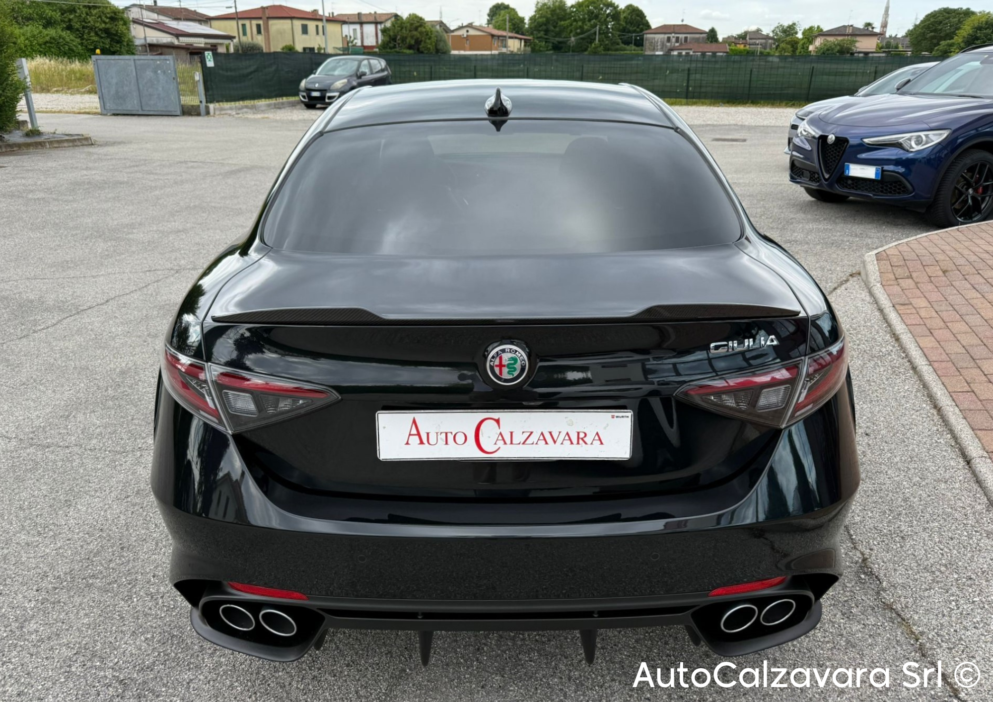 Alfa Romeo Giulia 2.9 V6 Bi-Turbo AT8 Quadrifoglio / NERO VULCANO / R7691018