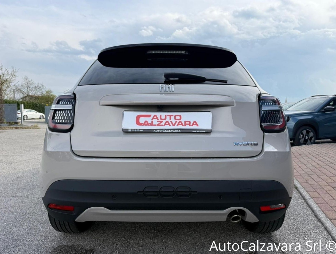 Fiat 600 Hybrid 100 CV DCT MHEV La Prima / CREMA CAPUCCINO / GY469CV