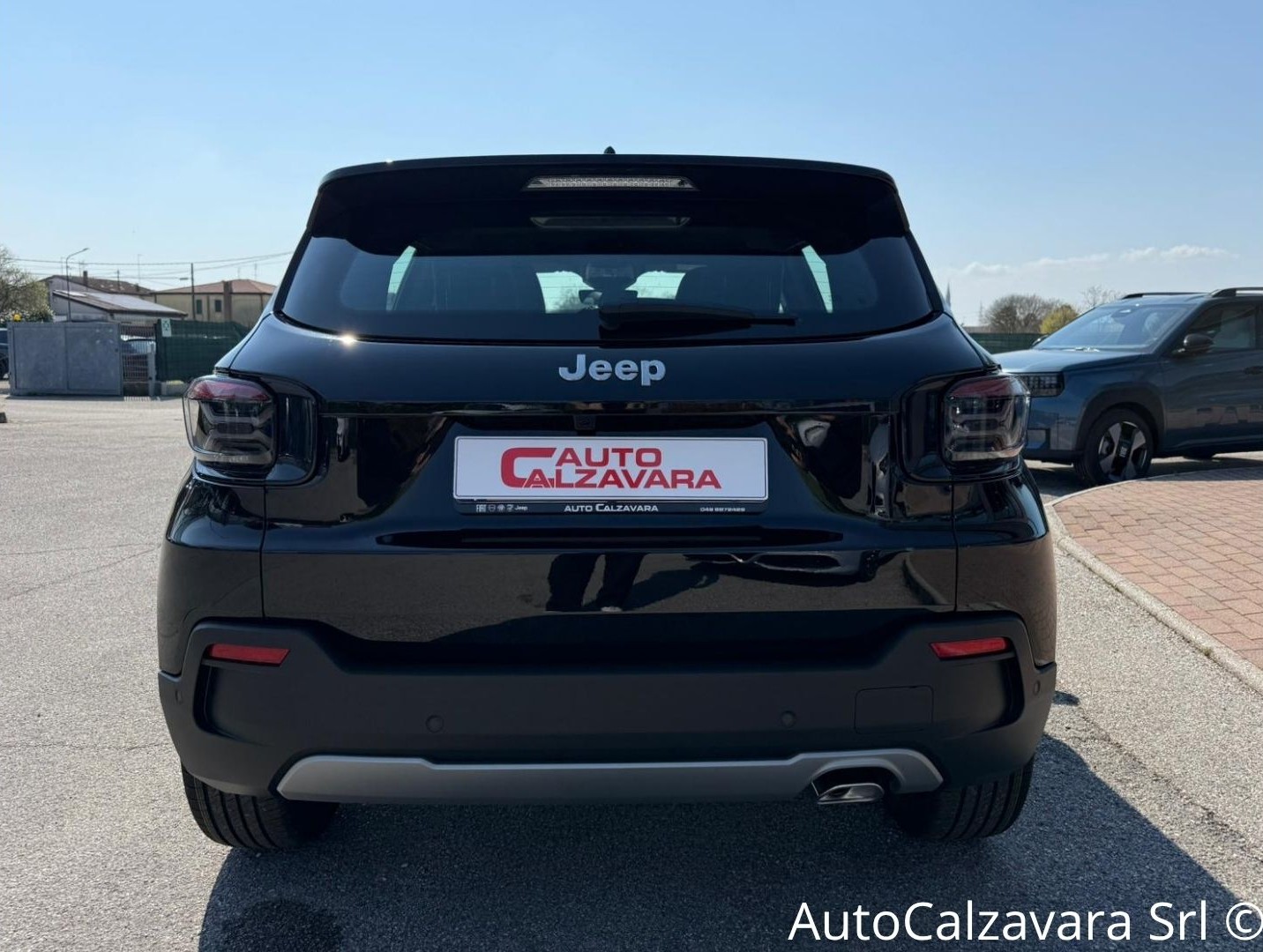 Jeep Avenger 1.2 Turbo 110 CV MHEV Altitude / NERO VULCANO / HC571KM