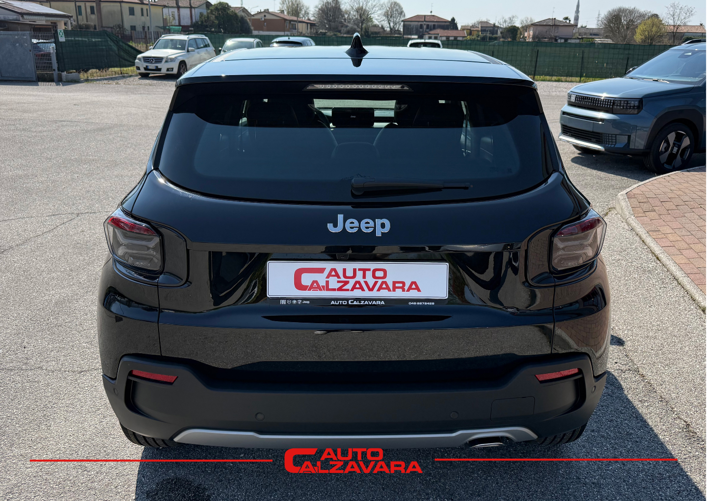 Jeep Avenger 1.2 Turbo 110 CV MHEV Altitude / NERO VULCANO / HC571KM