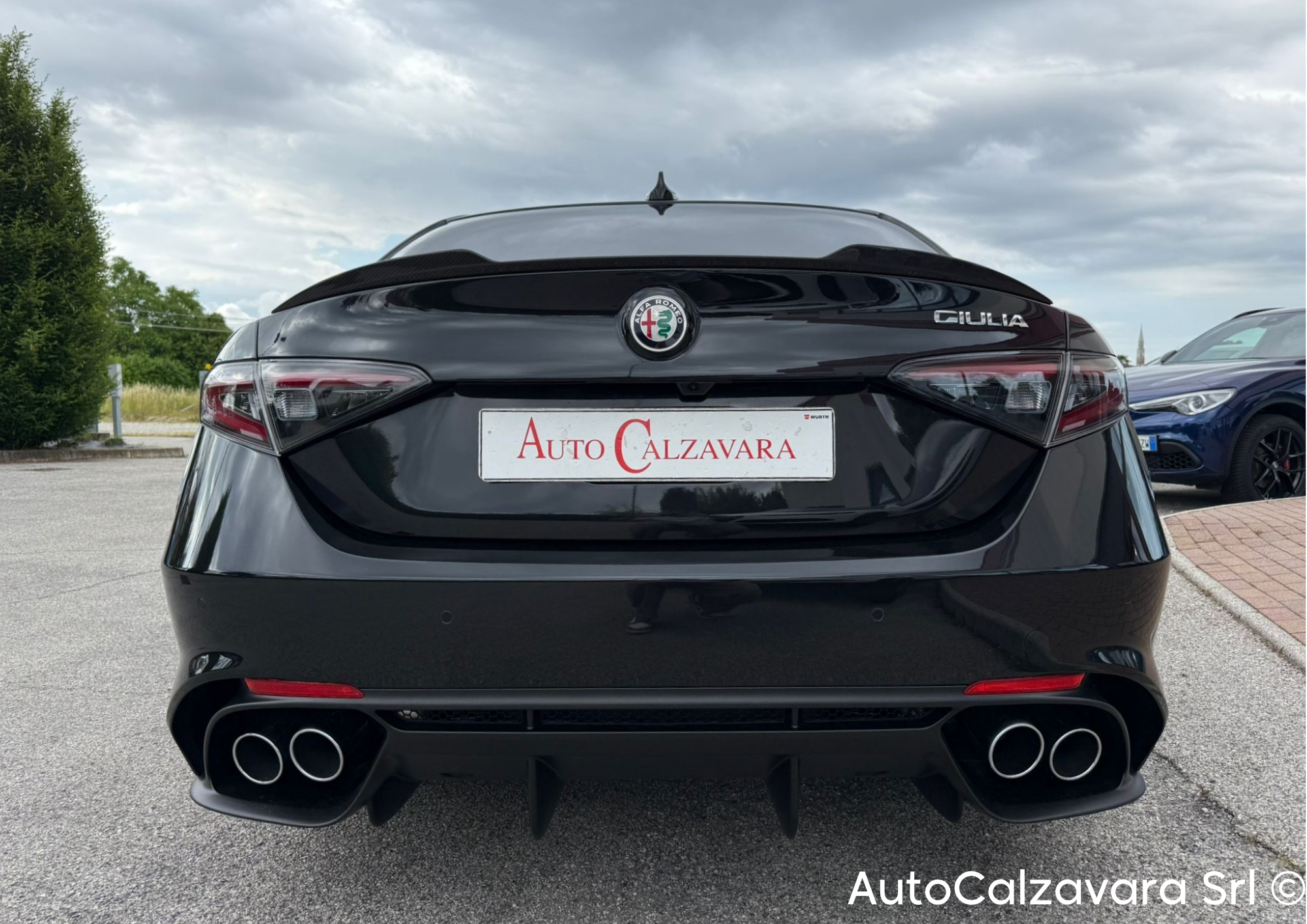 Alfa Romeo Giulia 2.9 V6 Bi-Turbo AT8 Quadrifoglio / NERO VULCANO / R7691018