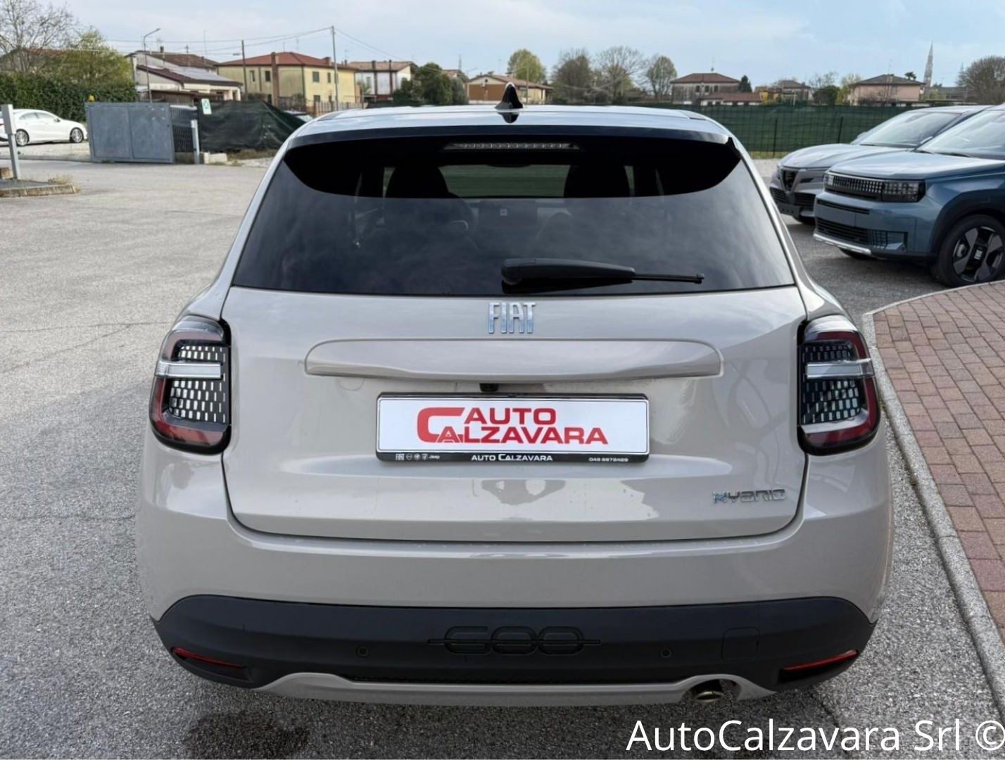 Fiat 600 Hybrid 100 CV DCT MHEV La Prima / CREMA CAPUCCINO / GY469CV
