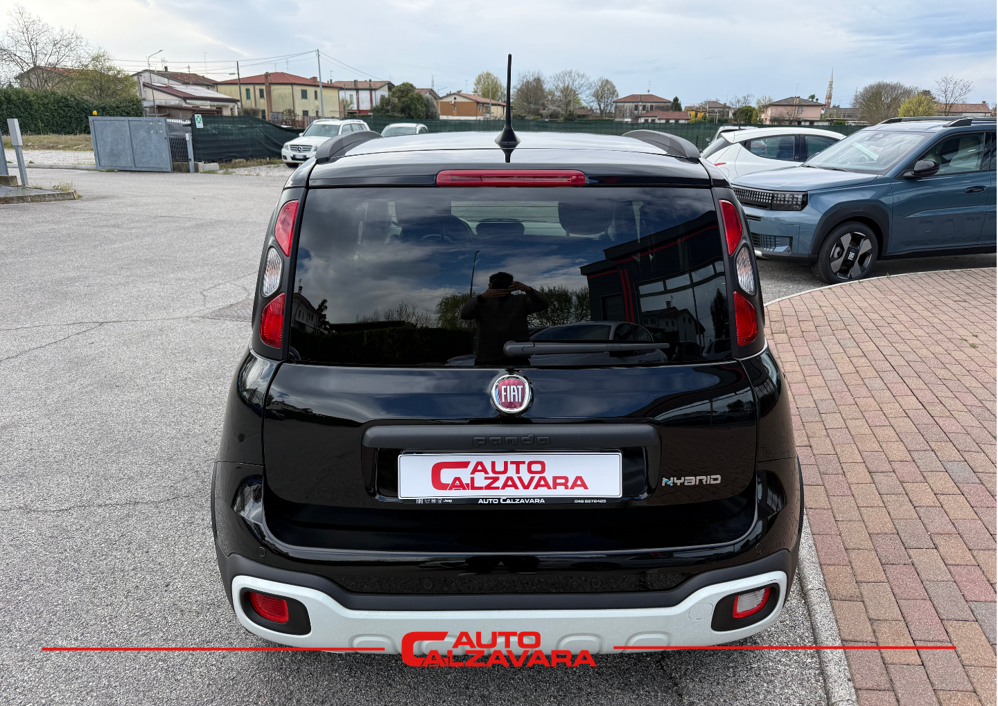 Fiat Panda Cross 1.0 FireFly S&S Hybrid / NERO CINEMA / GZ685BR
