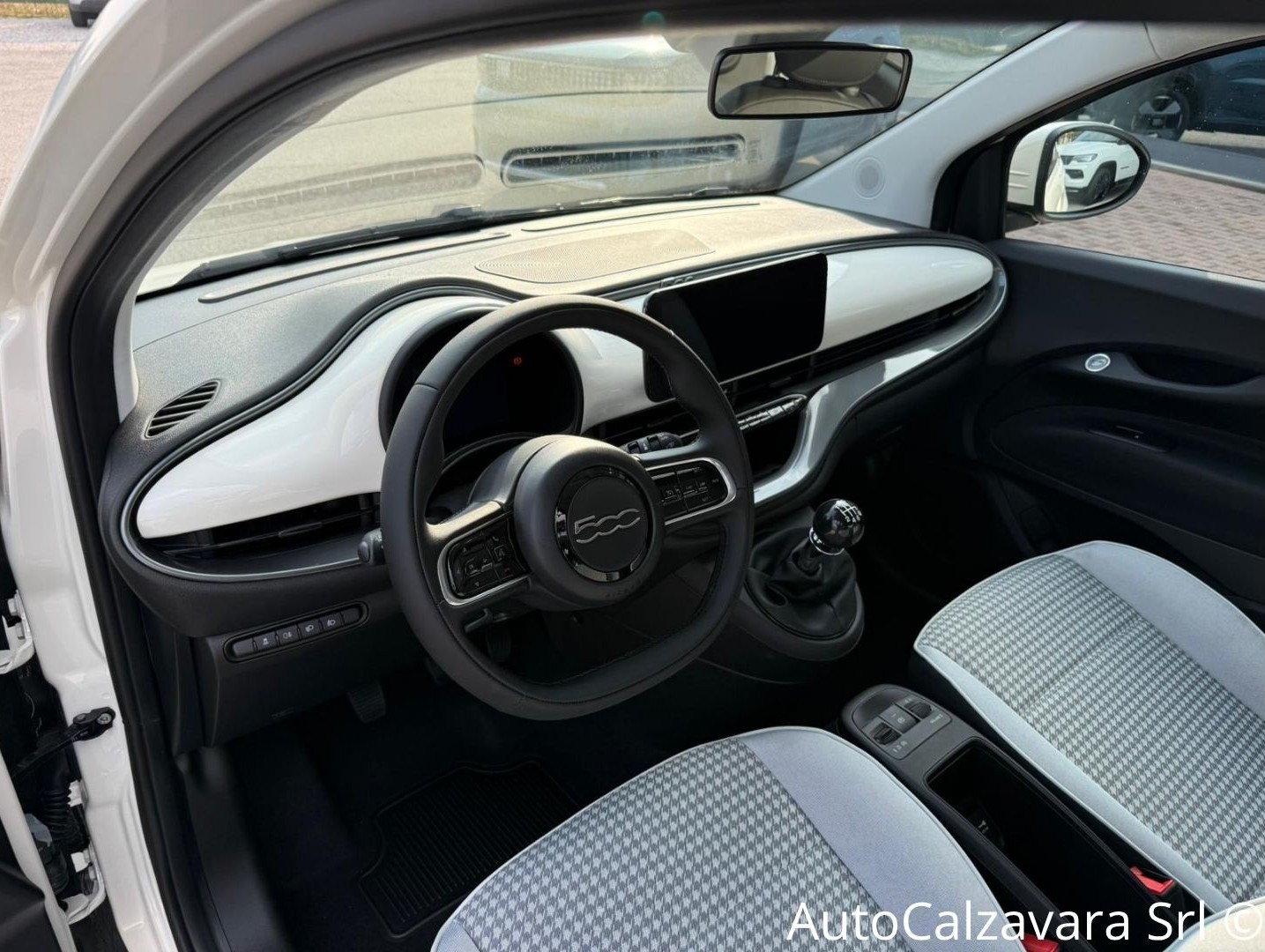 Fiat 500 Berlina Hybrid Torino / BIANCO GELATO / TX262635