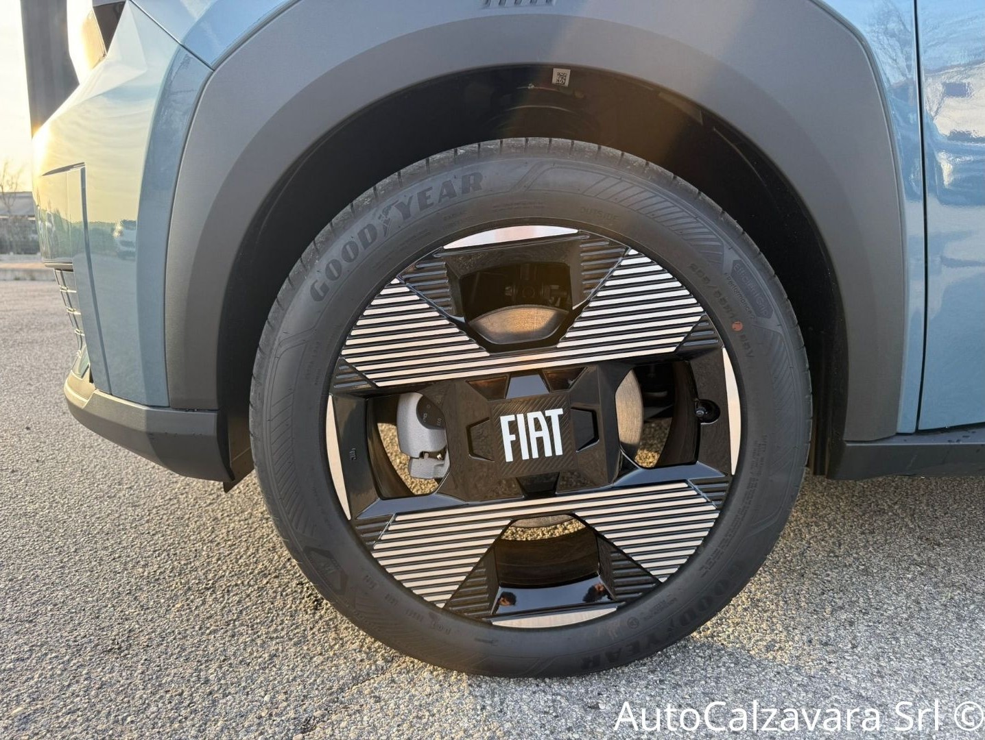 Fiat Grande Panda 1.2 Hybrid 100 CV S&S La Prima / BLU LAGO / SZA18451