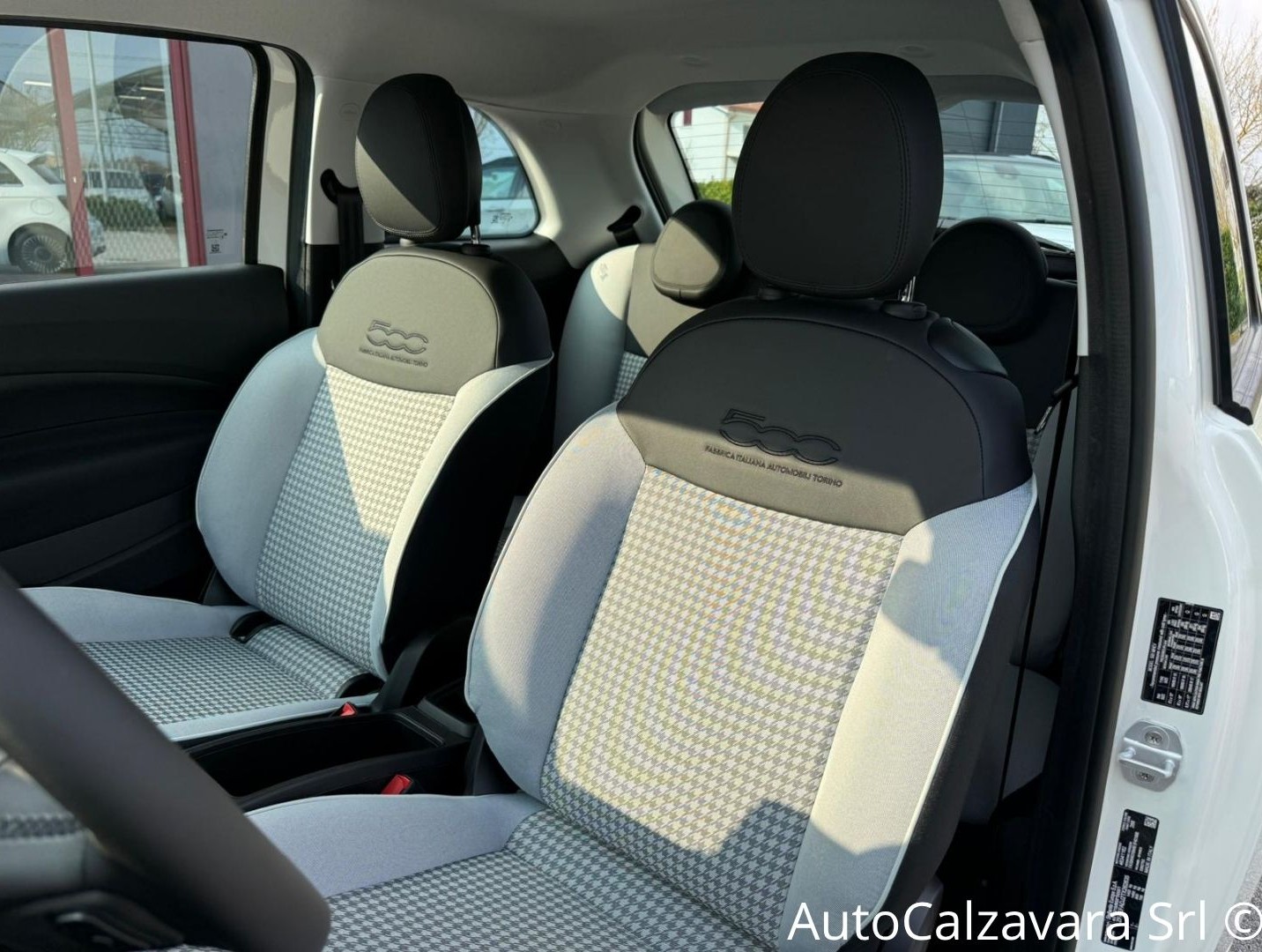 Fiat 500 Berlina Hybrid Torino / BIANCO GELATO / TX262635