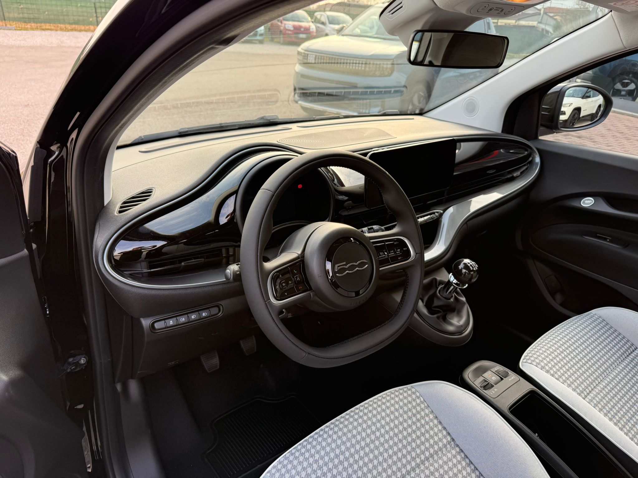 Fiat 500 Berlina Hybrid Torino / NERO ONYX / TX262578