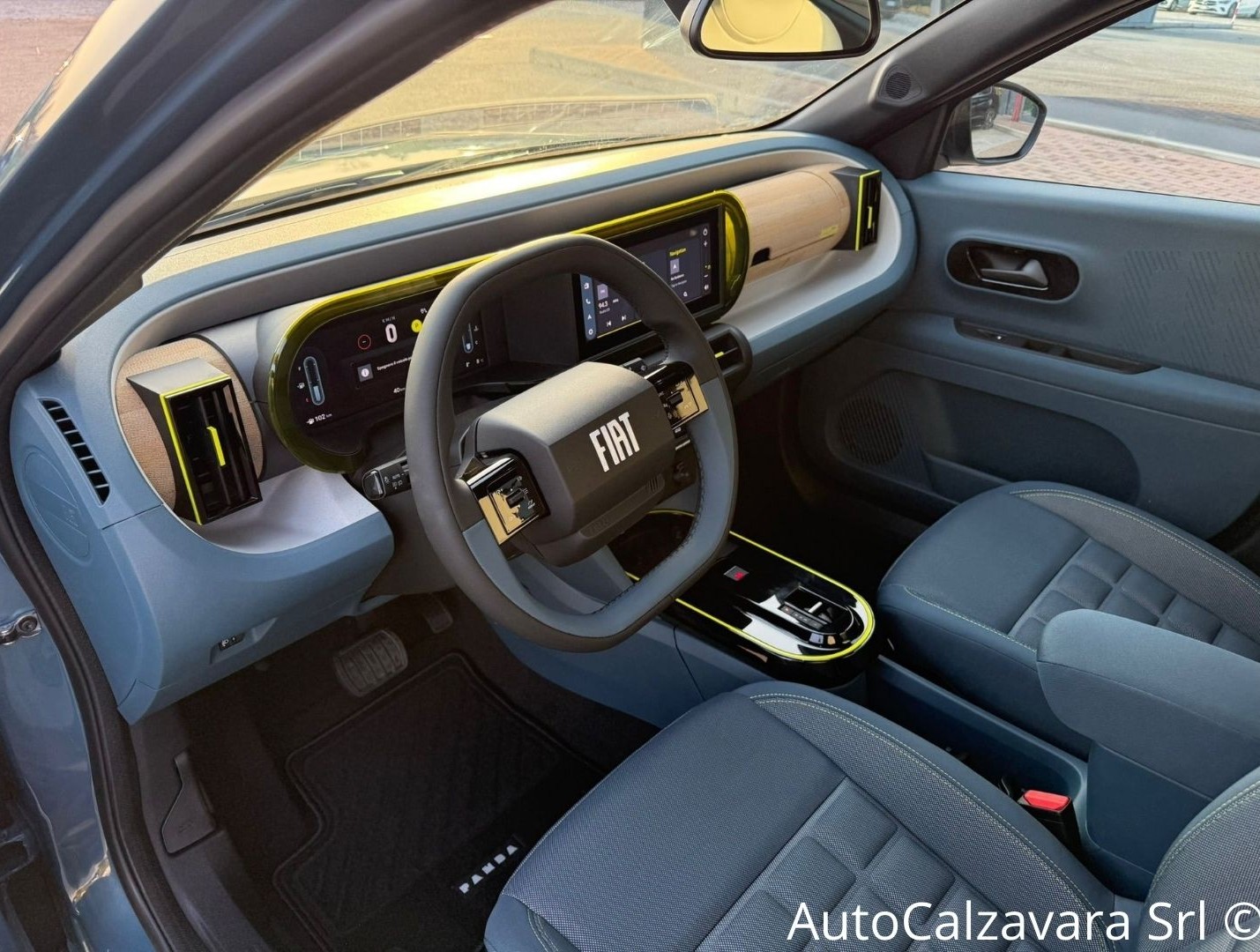 Fiat Grande Panda 1.2 Hybrid 100 CV S&S La Prima / BLU LAGO / SZA18451