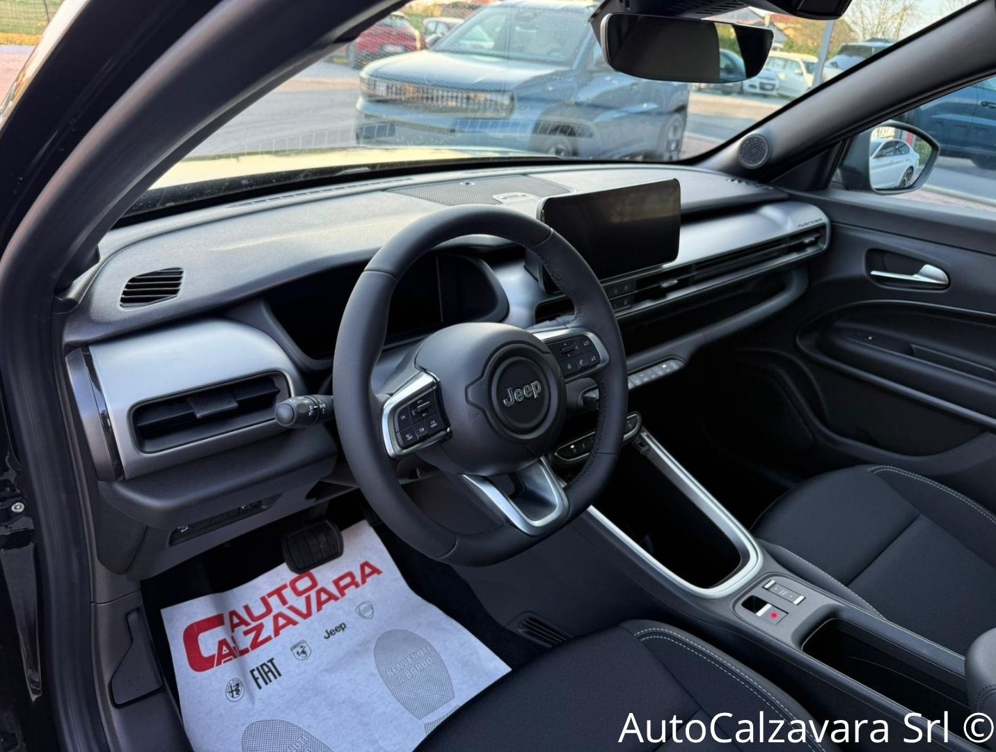 Jeep Avenger 1.2 Turbo 110 CV MHEV Altitude / NERO VULCANO / HC571KM