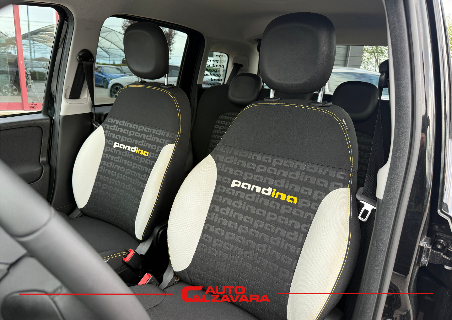 Fiat Panda Cross 1.0 FireFly S&S Hybrid / NERO CINEMA / GZ685BR