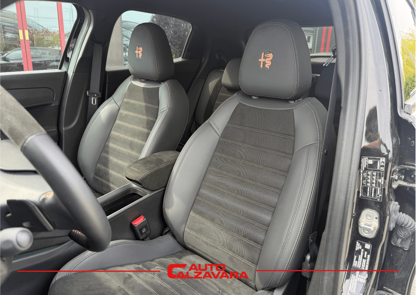 Alfa Romeo Junior 1.2 145 CV Hybrid eDCT6 Q4 Intensa / HA775ZZ