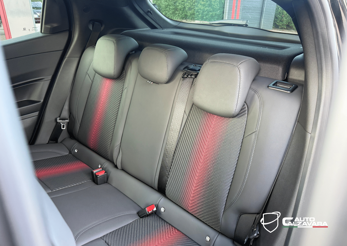 Alfa Romeo Junior 1.2 145 CV Hybrid eDCT6 Ti / HE158VZ