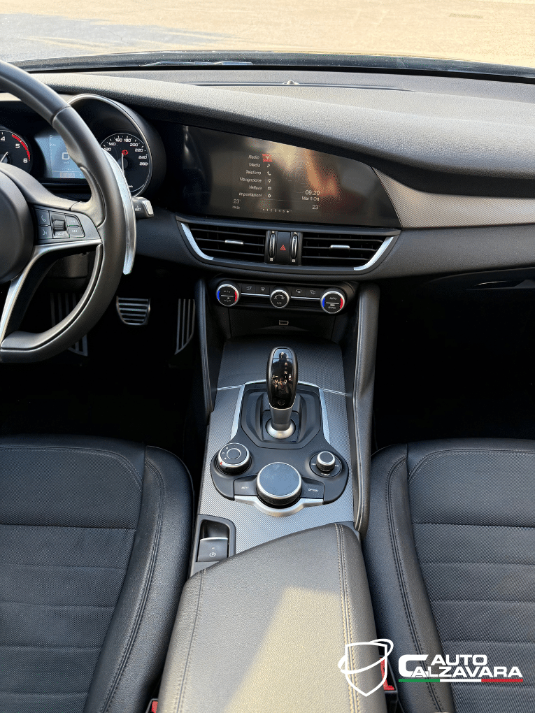 Alfa Romeo Giulia 2.2 Turbodiesel 150 CV AT8 Super / FR789MF
