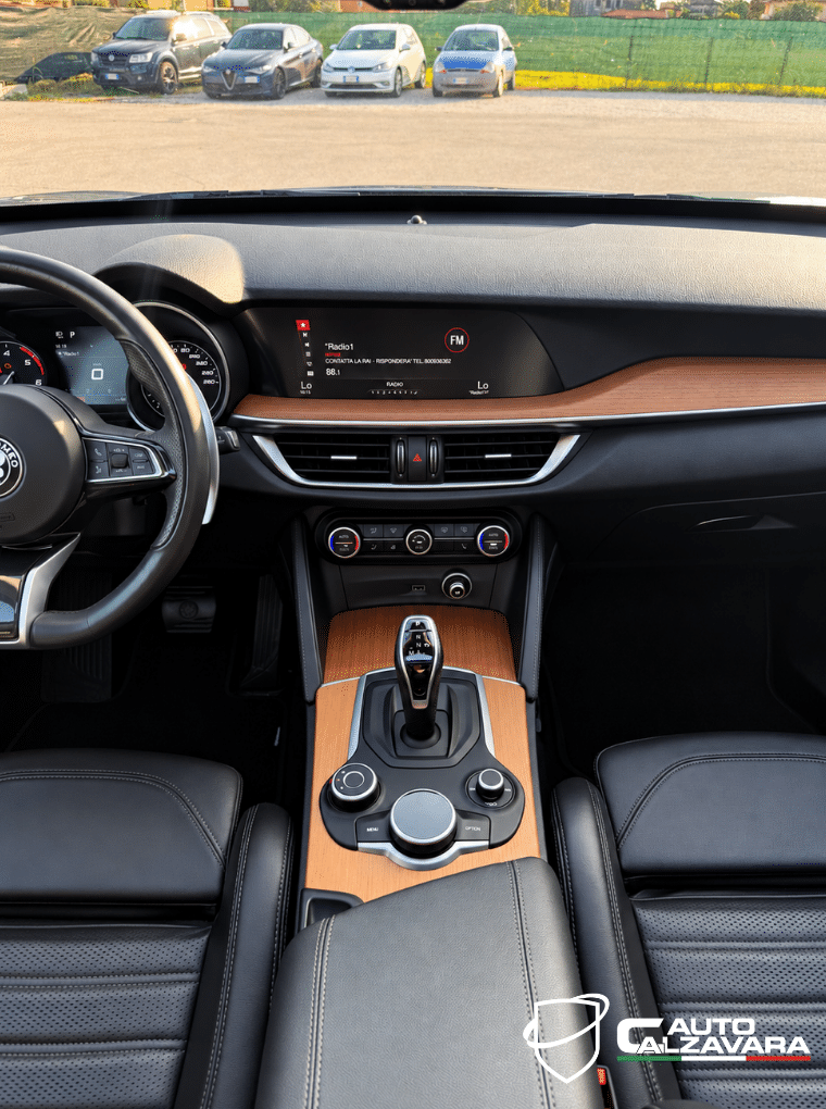 Alfa Romeo Stelvio 2.2 Turbodiesel 210 CV AT8 Q4 Executive / FV685CV