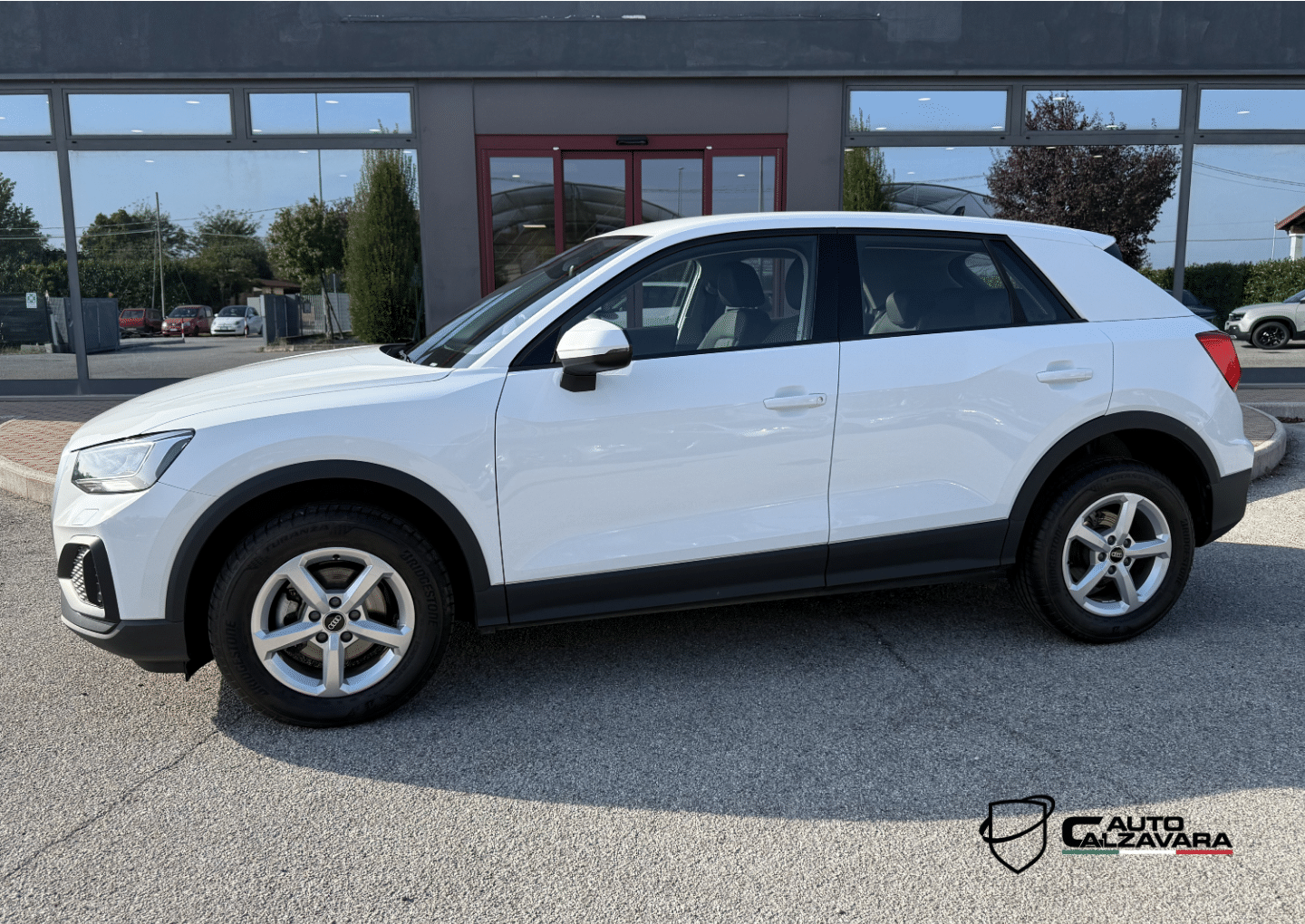 Audi Q2 30 TFSI Business / SA015092
