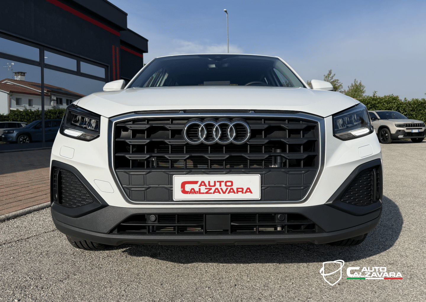 Audi Q2 30 TFSI Business / SA015092