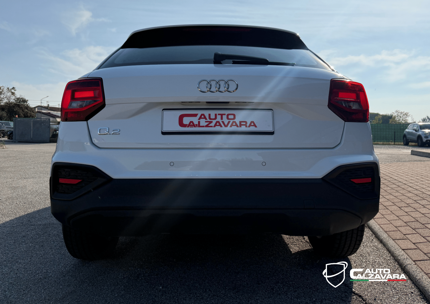 Audi Q2 30 TFSI Business / SA015092