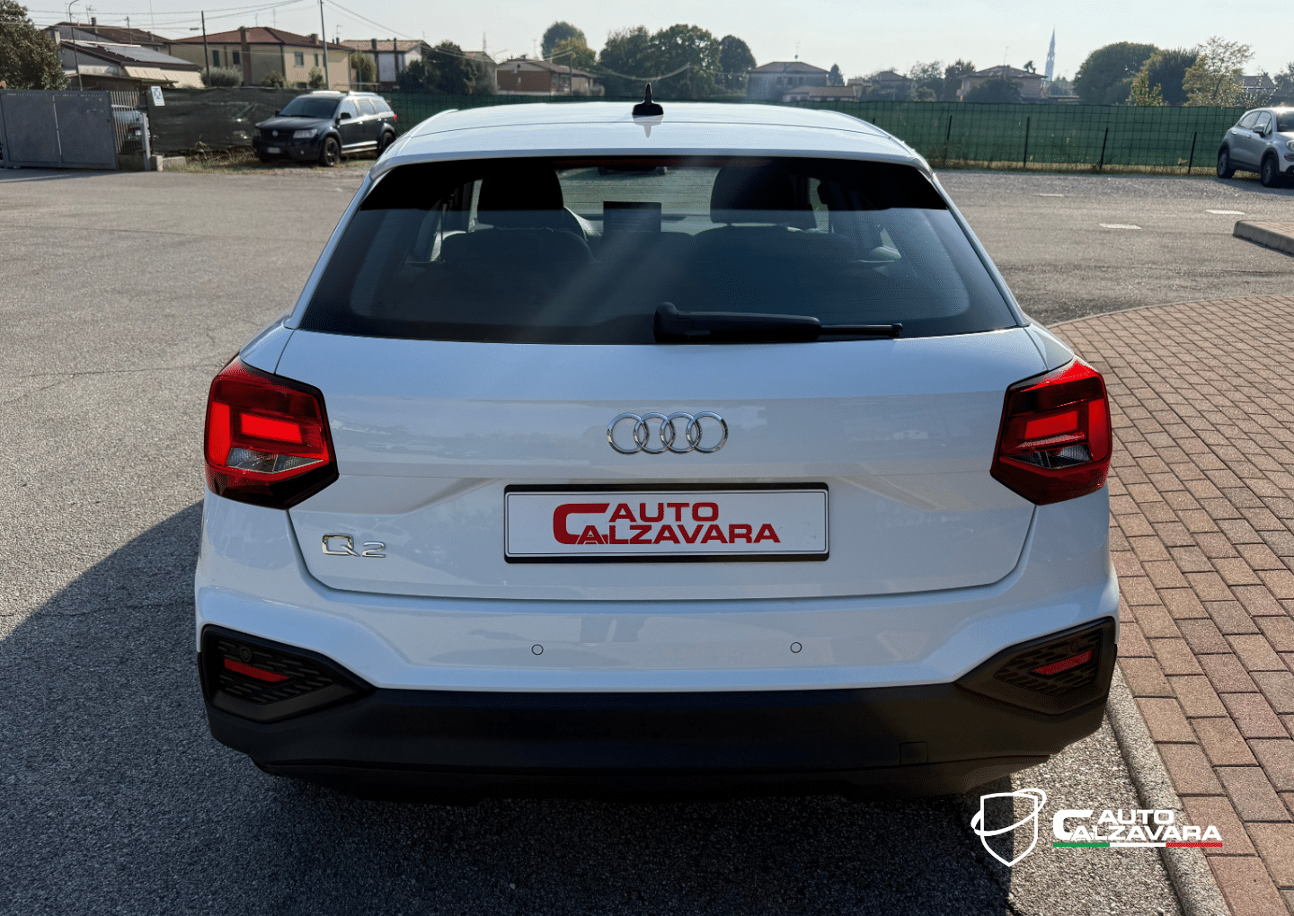Audi Q2 30 TFSI Business / SA015092