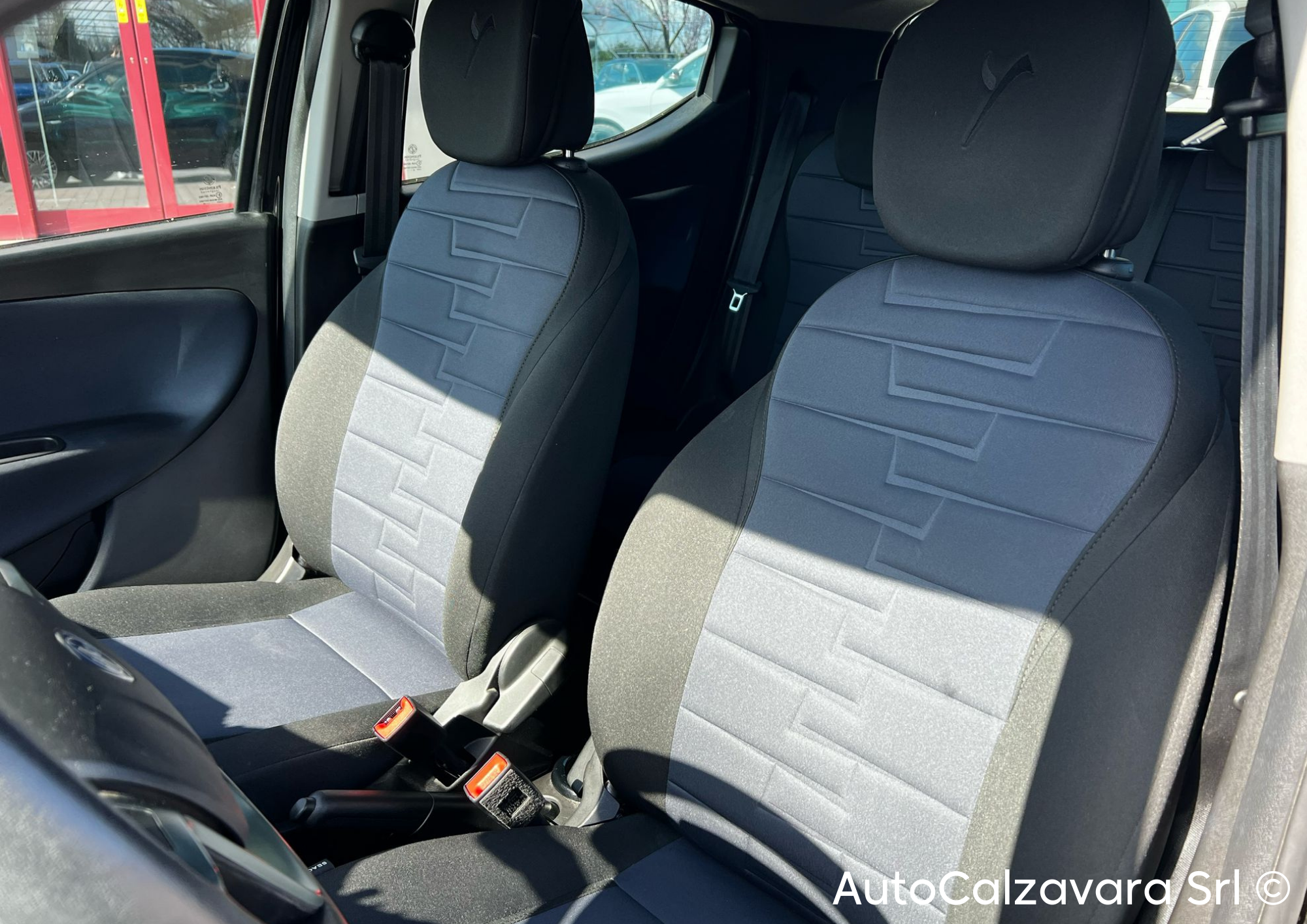 Ypsilon 1.0 FireFly 5 porte S&S Hybrid Gold / NERO CINEMA / GP867AL