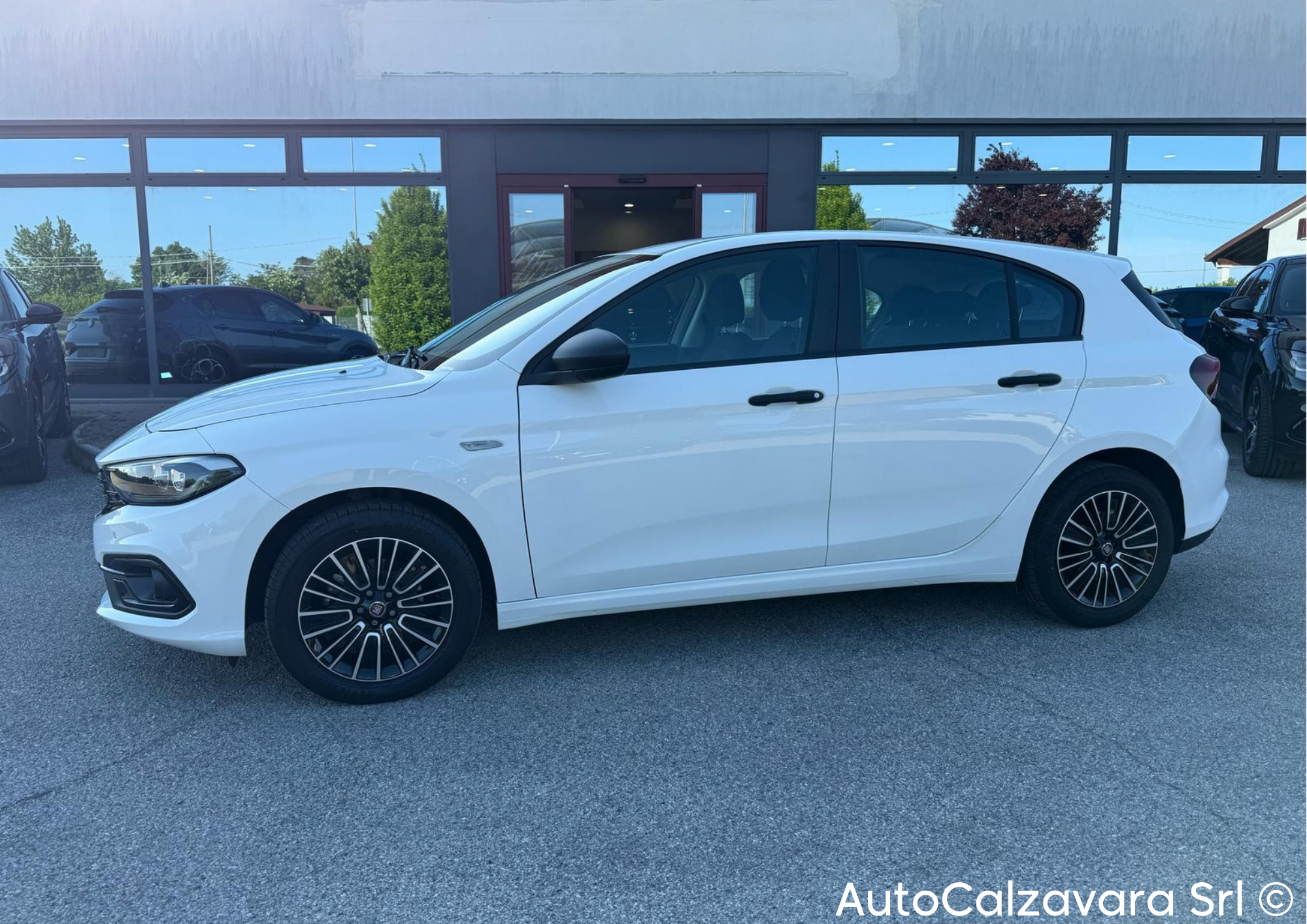 Fiat Tipo 1.6 Mjt S&S 5 porte / BIANCO GELATO / GN070NV