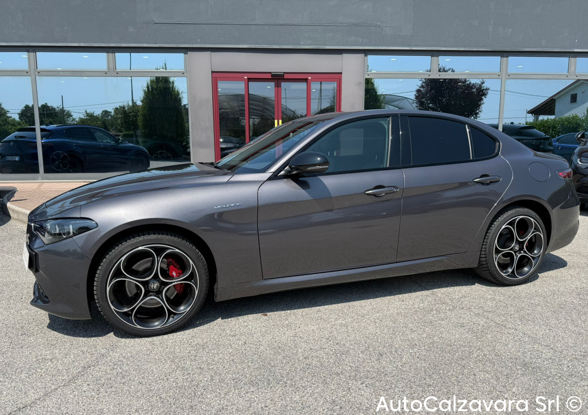 Alfa Romeo Giulia 2.0 Turbo 280 CV AT8 AWD Q4 Veloce / GRIGIO VESUVIO / R7686153
