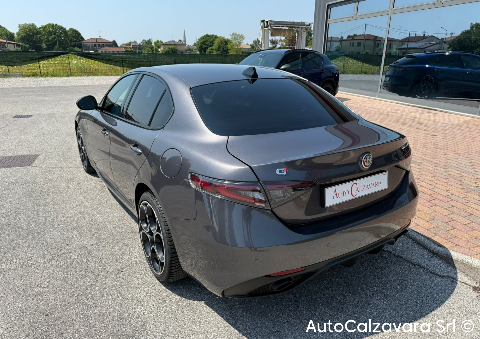 Alfa Romeo Giulia 2.0 Turbo 280 CV AT8 AWD Q4 Veloce / GRIGIO VESUVIO / R7686153