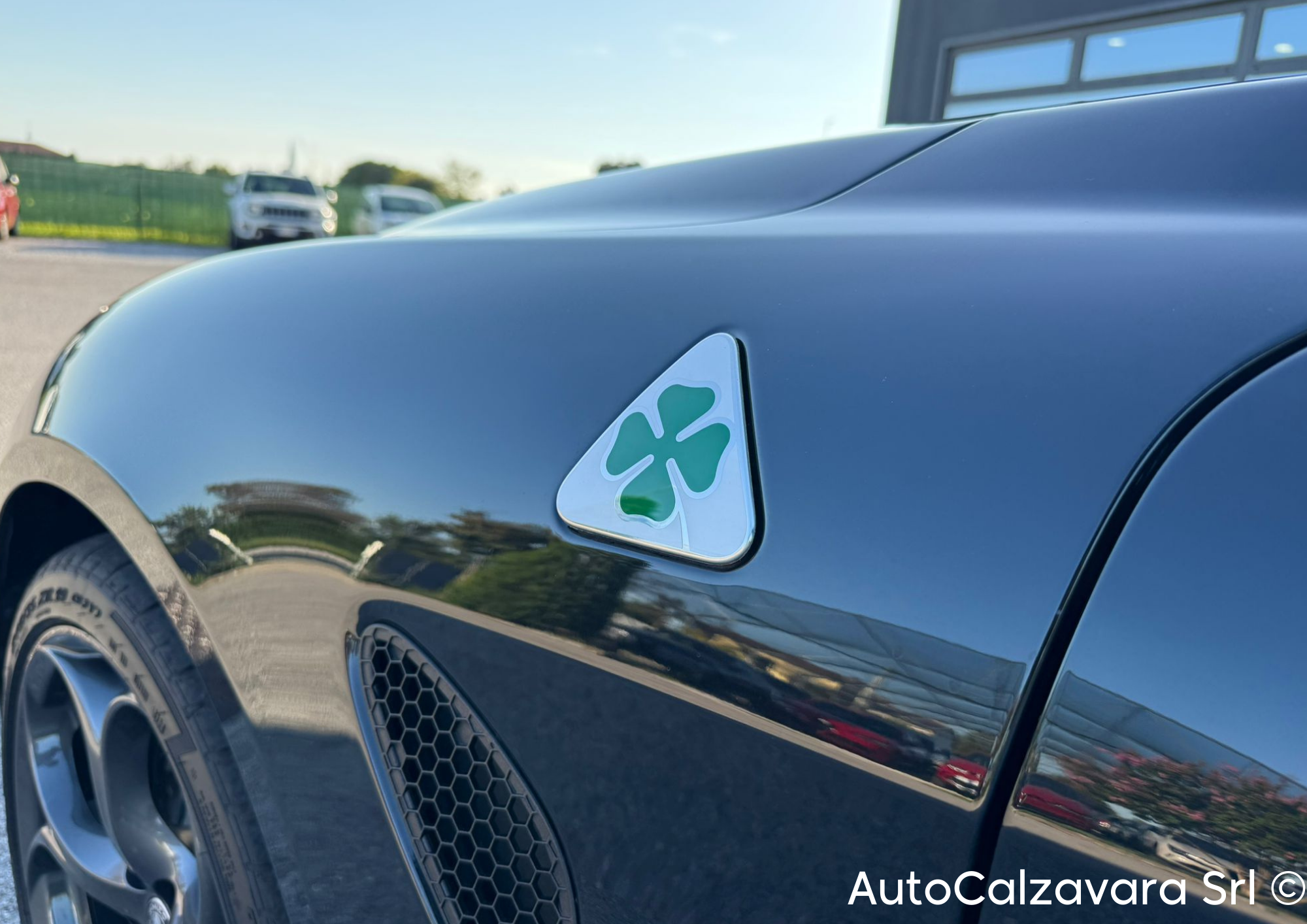 Alfa Romeo Giulia 2.9 V6 Bi-Turbo AT8 Quadrifoglio / NERO VULCANO / R7690282