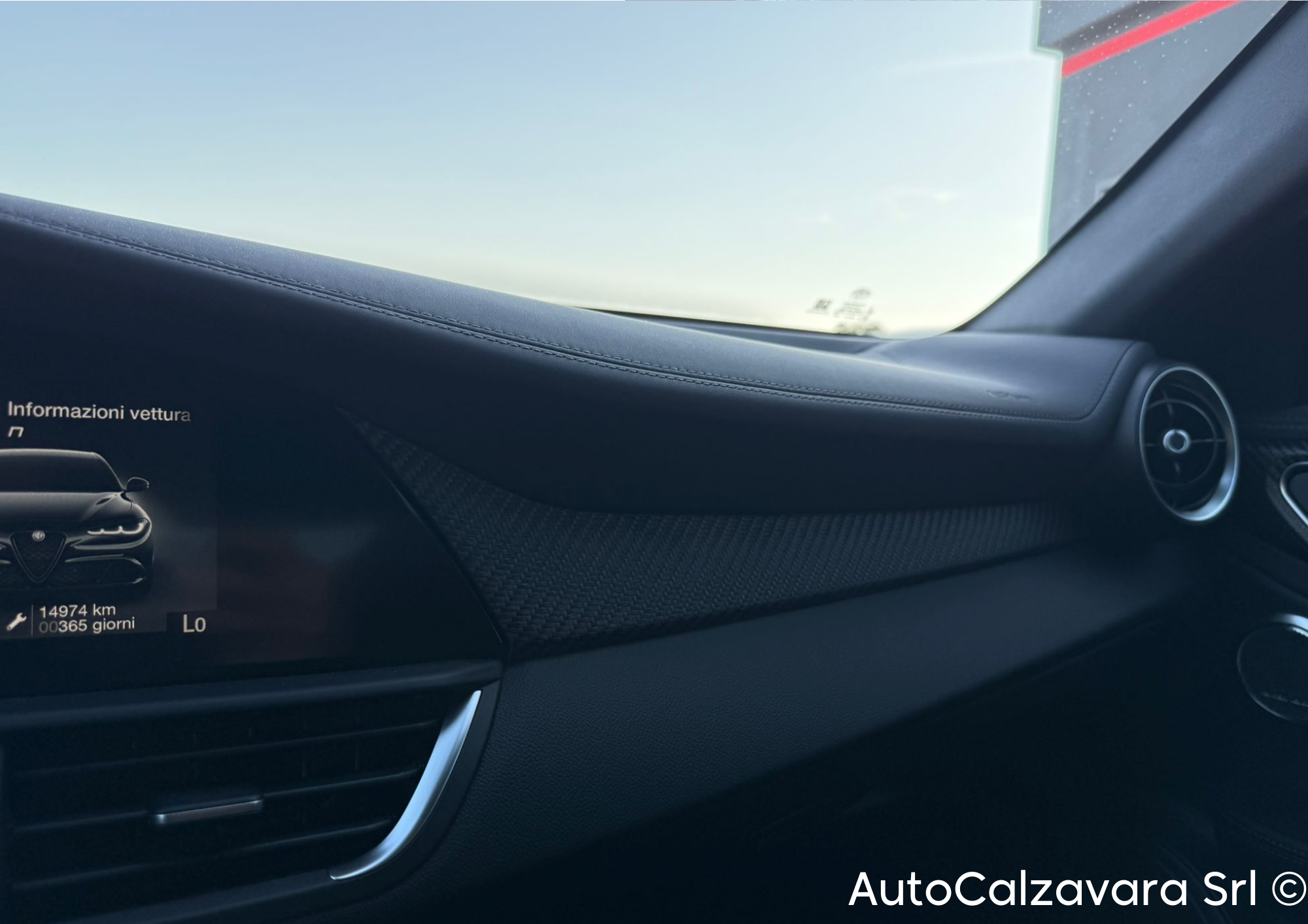 Alfa Romeo Giulia 2.9 V6 Bi-Turbo AT8 Quadrifoglio / NERO VULCANO / R7690282