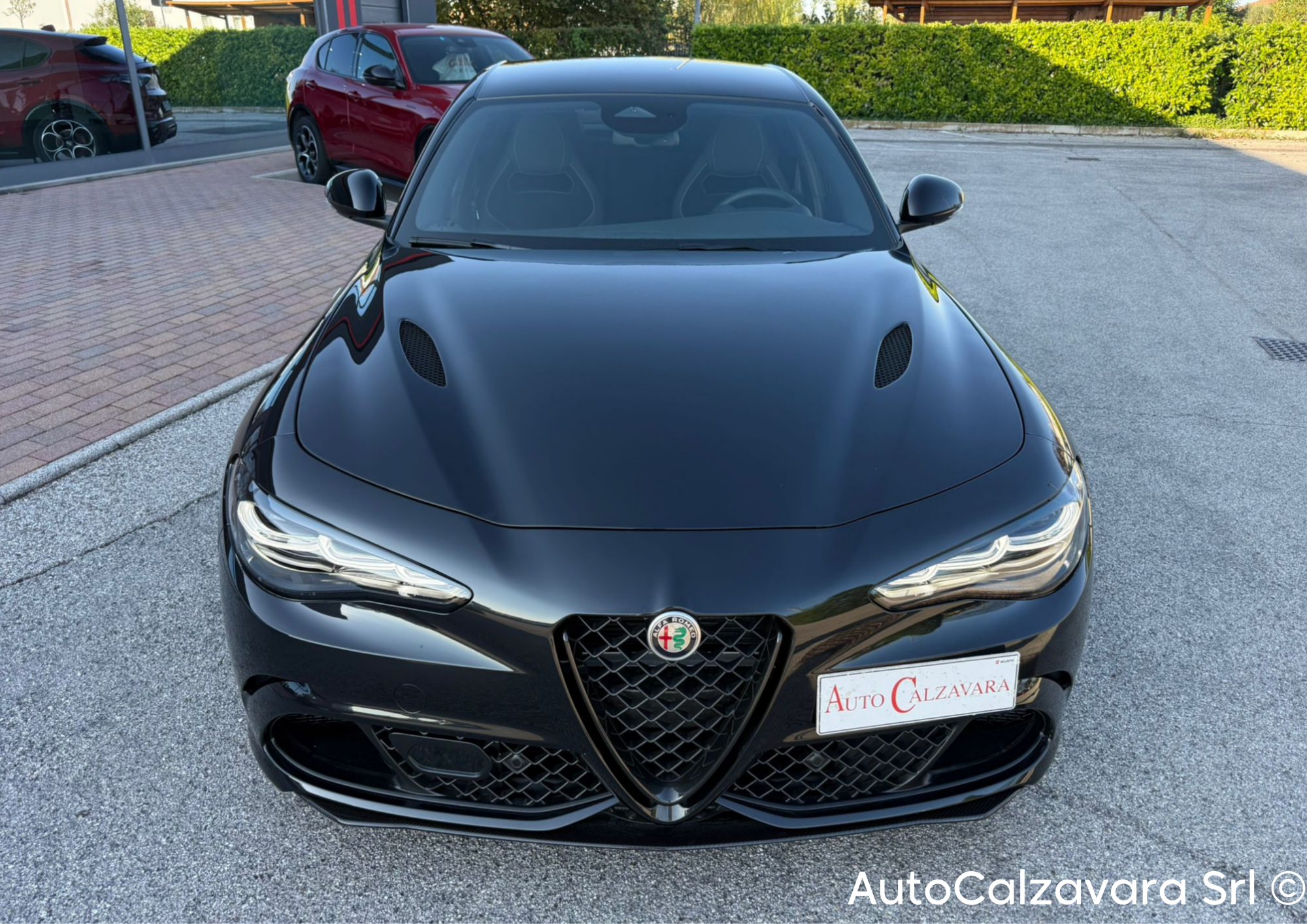 Alfa Romeo Giulia 2.9 V6 Bi-Turbo AT8 Quadrifoglio / NERO VULCANO / R7690282